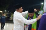 Bupati Sidoarjo Resmi Melepas Keberangkatan Jamaah Haji Kloter 93