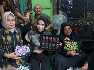 Kunjungi Nine Art Gallery, Wakil Bupati Sidoarjo Apresiasi Peran UMKM Lokal