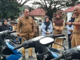 Perkuat Layanan Publik, Bupati Bolmong Serahkan Ratusan Kendaraan Dinas Petugas Lapangan