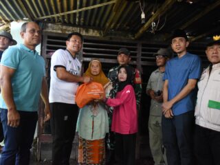 Sidak RTLH, Bupati Sidoarjo Evaluasi Menu Makanan