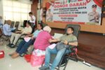 Bakti Sosial Hari Bhayangkara ke-79, Polres Gresik Gelar Donor Darah dan Bagikan Kacamata Gratis