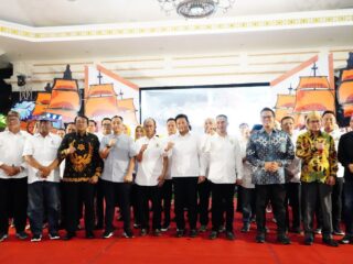 Bupati Sidoarjo Hadiri Pengukuhan Pengurus KADIN