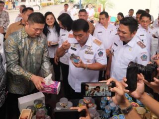 Gubernur Sulut Lepas Ekspor Perdana Produk Tuna Kaleng Bitung ke Amerika dan Belanda