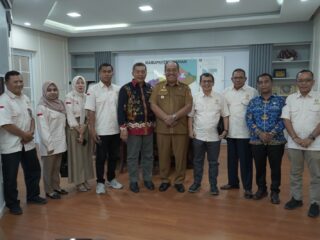 Bupati Asahan Terima Kunjungan Rektor UNA di rumah Dinas