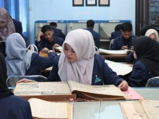 Perpustakaan Stikosa AWS Jadi Rujukan Favorit Mahasiswa UIN KH Achmad Siddiq Jember