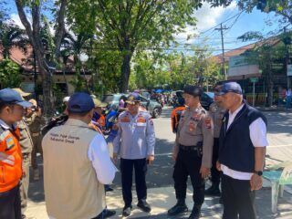 Polres Gresik Tertibkan Parkir Liar, Sejumlah Jukir Tak Terdaftar Ditemukan