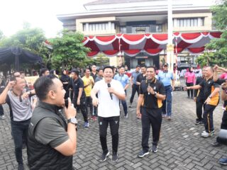 Senam Bersama Warnai Peringatan HUT Bhayangkara ke-79