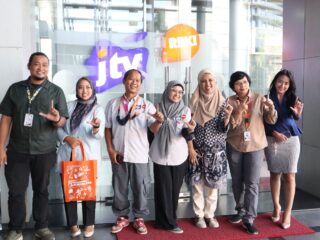 Stikosa AWS Jalin Kerjasama dengan JTV dan Untag