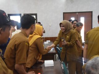 Tingkatkan Pelayanan Adminduk, Pemkab Sidoarjo Latih Petugas Kecamatan hingga Desa