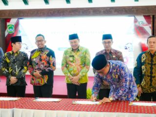 Bupati Sidoarjo Teken Komitmen Bersama Akselerasi Penerapan Manajemen Talenta ASN