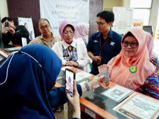 Pemerintah Kabupaten Sidoarjo Serahkan BSU kepada 155 Ribu Warga