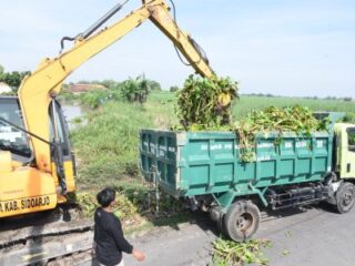 Pemkab Sidoarjo Gencarkan Aksi Bersih Sungai, Gantikan Senam Pagi ASN