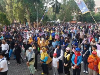 Ribuan Warga Padati Jalan Sehat Dies Natalis ke-24 UTM, Bukti Kampus Berdampak Internasional