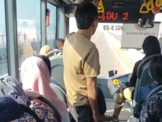 Tak Terawat, Penumpang Keluhkan Armada Bus Trans Jatim Jurusan Surabaya-Bangkalan