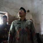 Bupati Sidoarjo Sidak RTLH di Simogirang, Dua Warga Segera Dapat Bantuan Renovasi