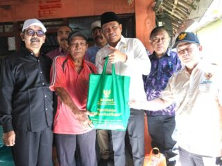 Bupati Sidoarjo Subandi Kunjungi RTLH di Bluru Kidul dan Magersari, Langsung Direnovasi