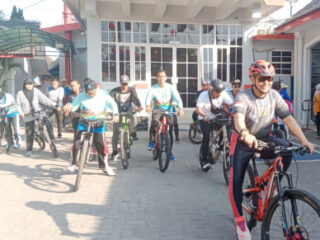 Sambut HUT RI ke-80, PUDAM Bangkalan Gelar Gowes Kemerdekaan Bersama Karyawan