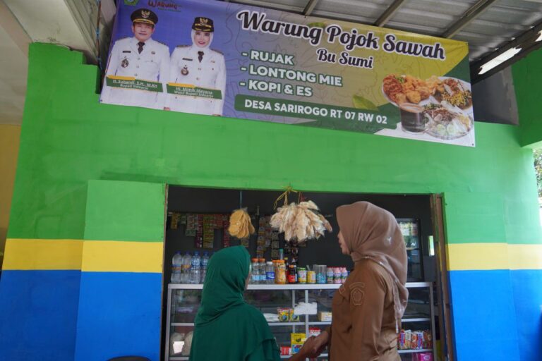 Wabup Sidoarjo Tinjau Warung Bu Sumi, Bukti Nyata Program Bedah Warung Rakyat