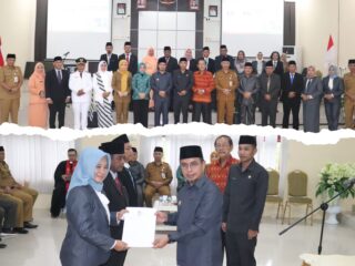 Sirajudin Lasena Lantik Pejabat Pimpinan Tinggi Pratama,Administrator Dan Pengawas