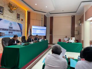 Pj Sekprov Tahlis Gallang Pimpin Sidang MPPKD