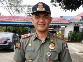 Satpol-PP Kotamobagu Tertibkan Pelajar Nongkrong Usai Jam Sekolah