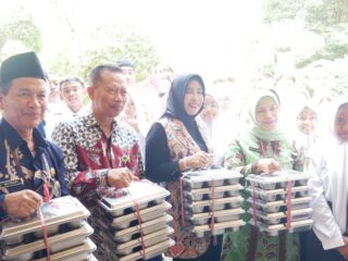 Wabup Sidoarjo Tinjau Langsung Program MBG di Dua SMP