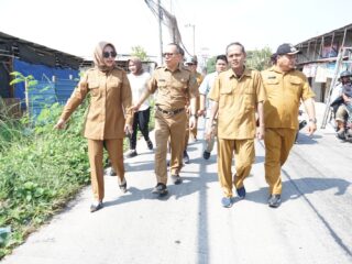 Wakil Bupati Sidoarjo Sidak Jalan Rusak di Lingkar Timur, Percepatan Betonisasi Jadi Prioritas