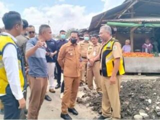 Wali Kota Kotamobagu Tinjau Pemeliharaan Jalan dan Kondisi Pasar Poyowa Kecil