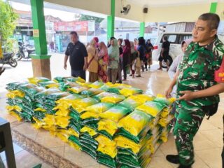 Warga Serbu Pasar Murah, Beras SPHP di Sidoarjo Laris Manis