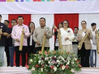 Buka Festival Seni Pemuda GMIM 2025, Ini Pesan Wagub Sulut