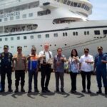 Kapal Pesiar Asal Bahamas MS Odyssey Disambut Meriah di Pelabuhan Samudera Bitung