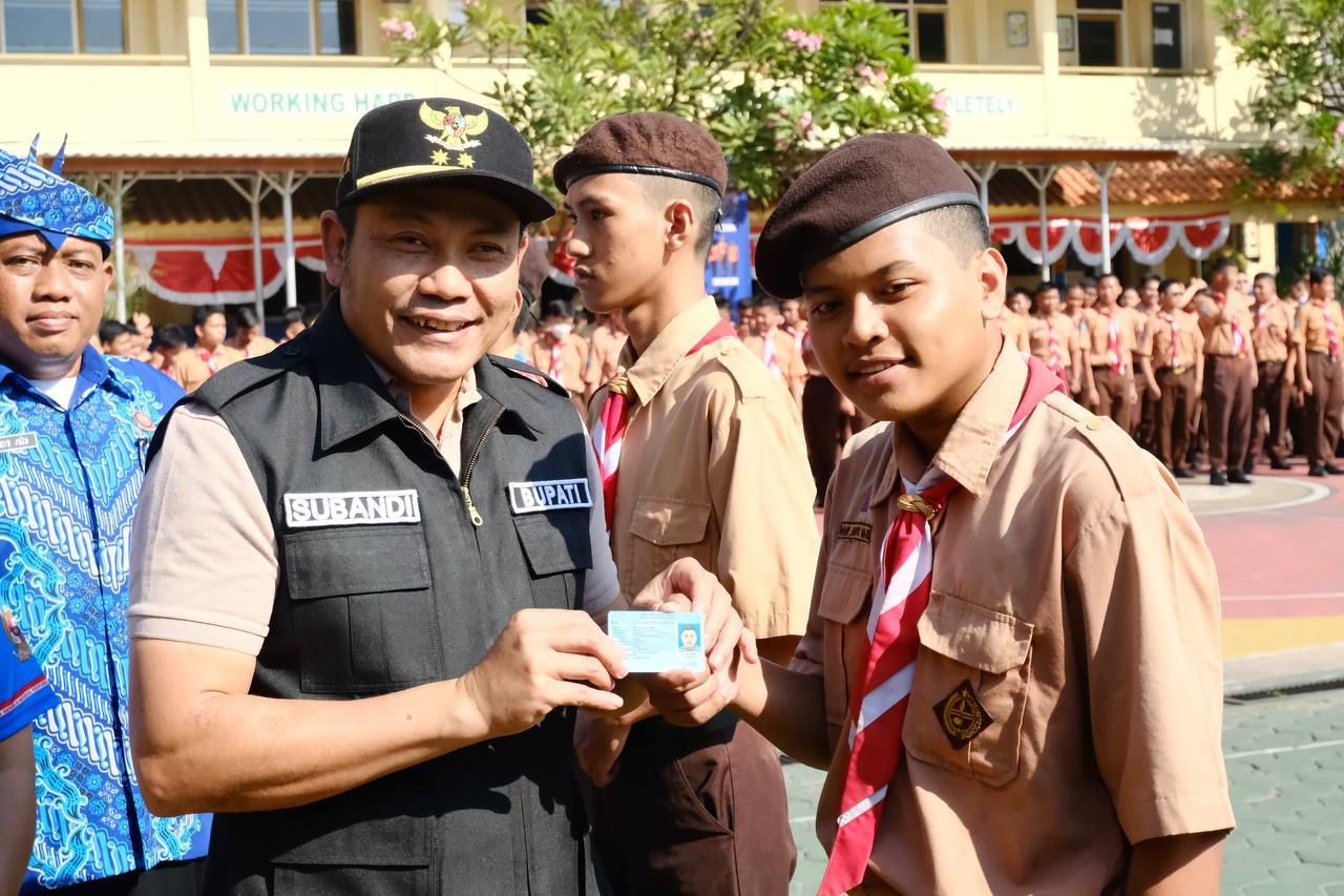 Pelayanan e-KTP di Sidoarjo Kini Lancar, Blanko Melimpah dan Bisa Cetak di Kecamatan