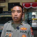 Polres Bangkalan Kawal Jenazah Kakak Beradik Korban Tertimpa Bangunan Musholla