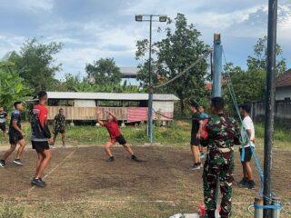 Satgas TMMD ke-126 Kodim 0816 Sidoarjo Gelar Olahraga Bersama Pemuda Karang Taruna