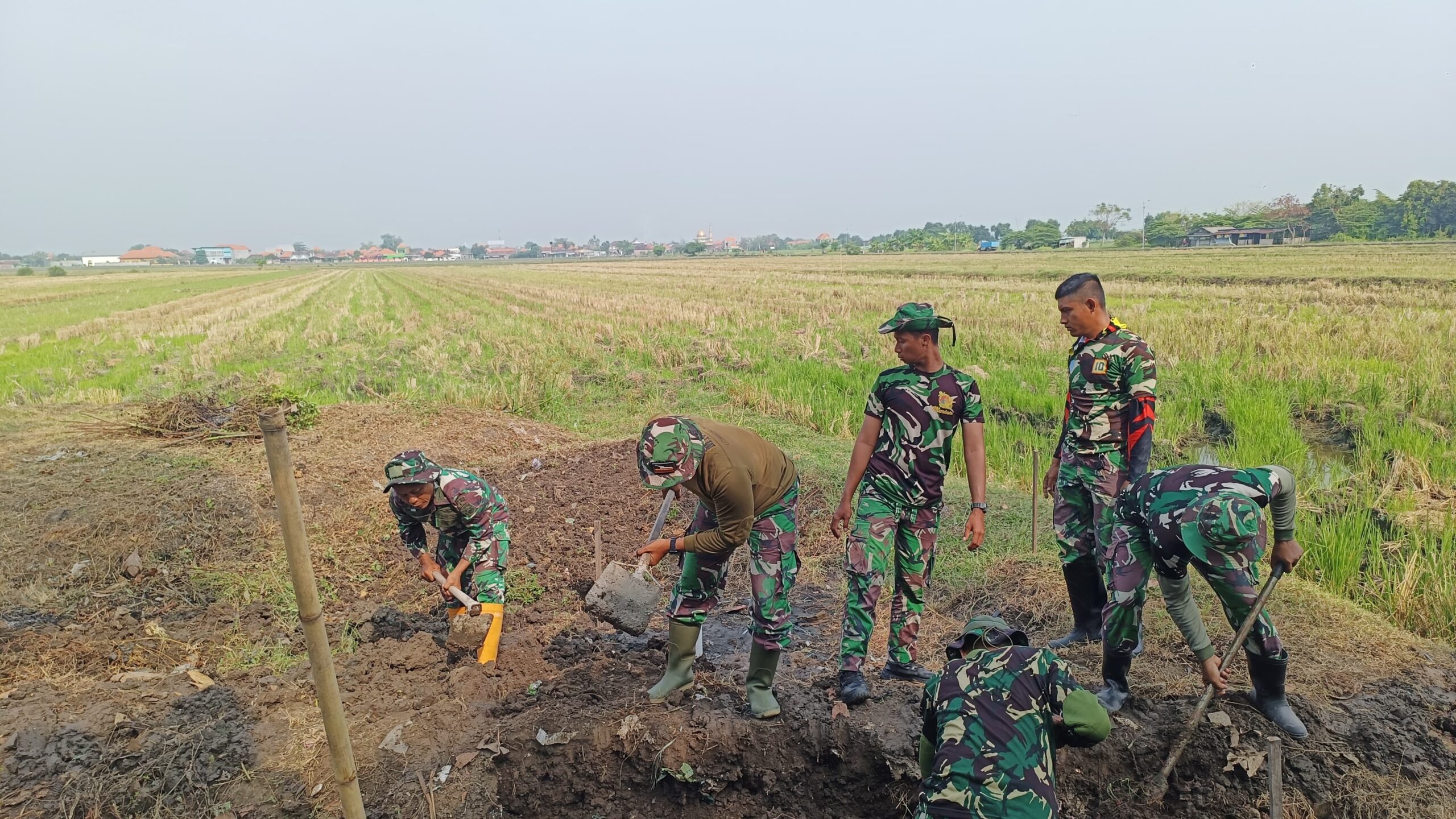 Satgas TMMD ke-126 Kodim 0816 Sidoarjo Wujudkan Akses Air Bersih di Desa Kedondong