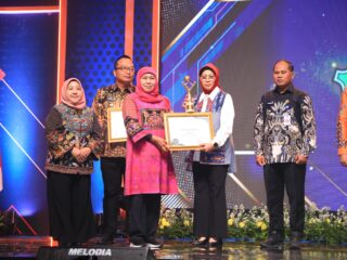 Sidoarjo Raih Dua Penghargaan Investment Award Jatim 2025