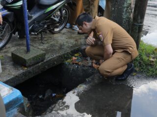 Wali Kota Kotamobagu Tinjau Drainase Jalan Kartini, Tindak Lanjuti Keluhan Warga