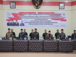 Wali Kota dan Wakil Wali Kota Hadiri Rapat Paripurna DPRD Bahas Perubahan APBD dan Ranperda Perlindungan Anak