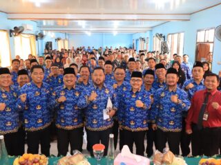 Bupati Gresik Pimpin Rapat Evaluasi BOSDA, Skema Penyaluran Akan Berbasis Kebutuhan Sekolah