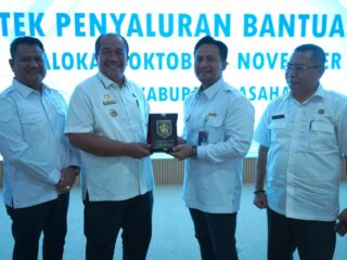 Bupati Asahan Buka Kegiatan Bimtek Penyaluran Bantuan Pangan