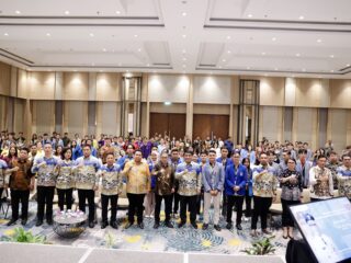 Gubernur Yulius Tegaskan Mahasiswa Penentu Masa Depan Pembangunan Daerah