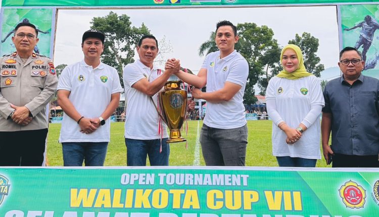 Wali Kota Kotamobagu Resmi Buka Turnamen Sepak Bola Wali Kota Cup VII 2025