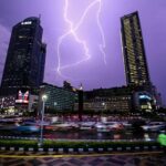 BMKG Peringatkan Cuaca Ekstrem Jabodetabek Awal Desember 2025, Warga Diminta Siaga