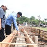 Sidak Revitalisasi Alun-Alun, Bupati Subandi Soroti Deviasi dan Kualitas Pekerjaan