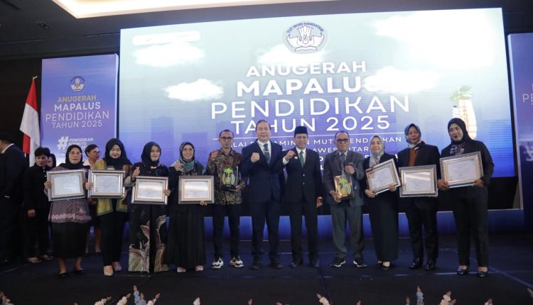 Wali Kota Kotamobagu Hadiri Anugerah Mapalus Pendidikan 2025