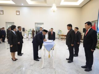 62 Pejabat Pemprov Sulut Resmi Dilantik, Gubernur Yulius Ingatkan Hal Penting Ini 