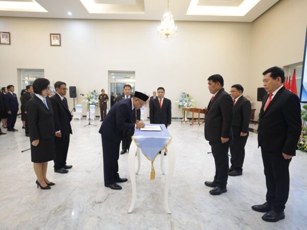 62 Pejabat Pemprov Sulut Resmi Dilantik, Gubernur Yulius Ingatkan Hal Penting Ini 