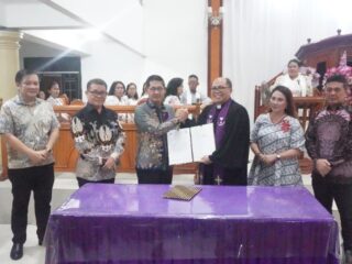 Pemkot Bitung – GMIM Teken Kerja sama Wisata Religi, SK Panitia Peresmian Replika Bait Suci Dikukuhkan