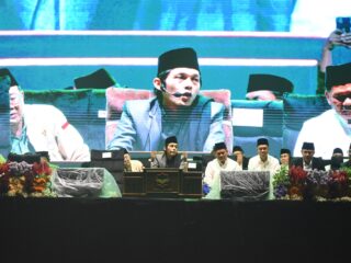 Sidoarjo Bersholawat Bersama Gus Iqdam, Ribuan Jamaah Padati MPP Lingkar Timur