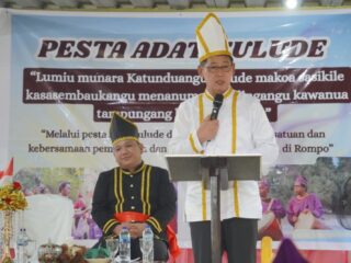 Wali Kota Bitung Hadiri Gelar Adat Tulude Keluarga Besar Rukun Oikumene Harmoni